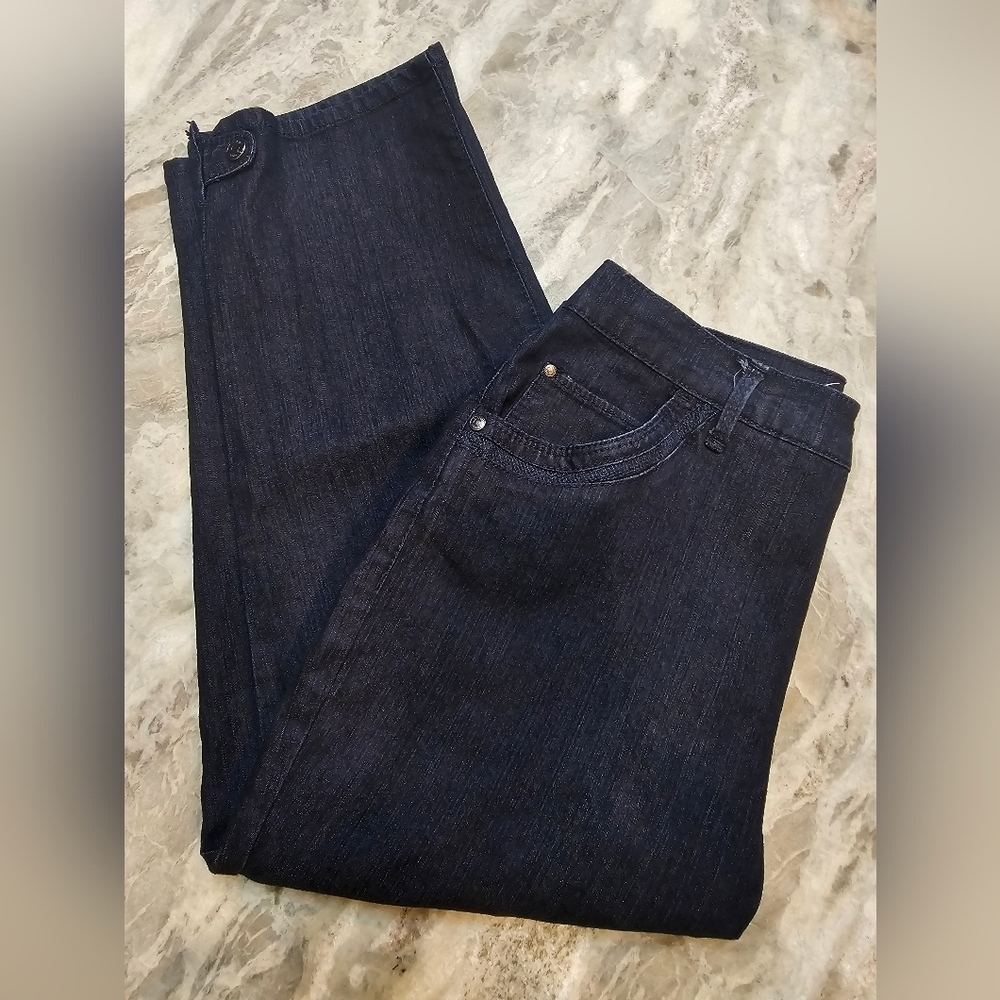 Gloria Vanderbilt Amanda Capri Jeans Size 6 Dark Wash All Around Slimming Effect